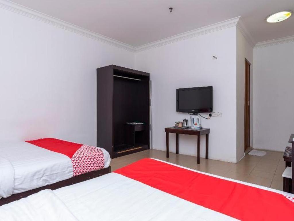 Super Oyo 1114 Neo Pegasus Hotel Segamat Extérieur photo