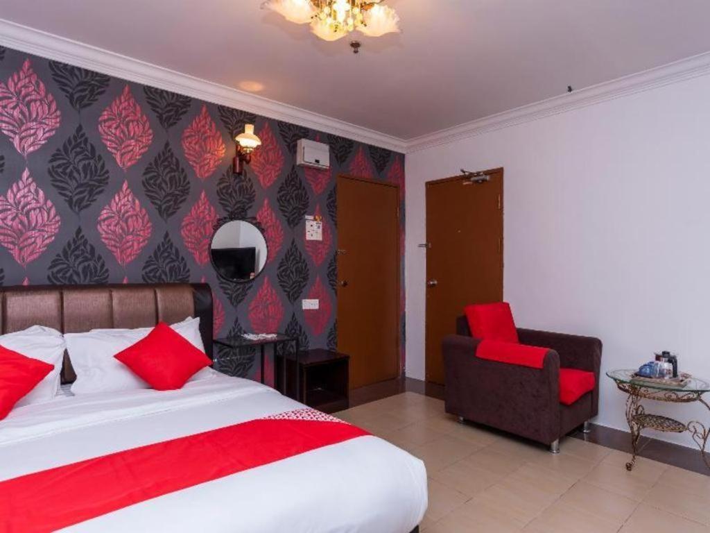 Super Oyo 1114 Neo Pegasus Hotel Segamat Extérieur photo