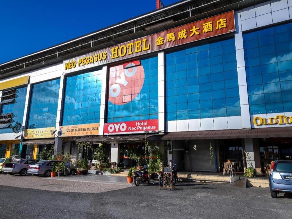 Super Oyo 1114 Neo Pegasus Hotel Segamat Extérieur photo