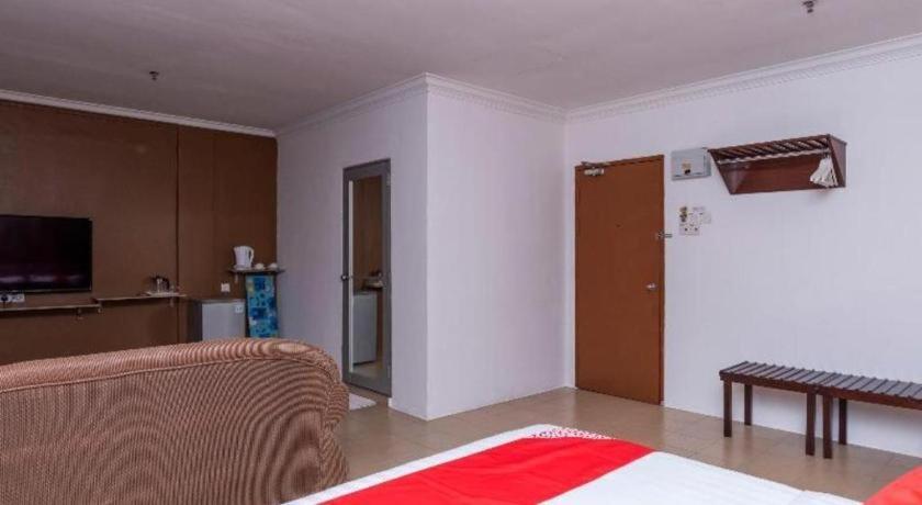 Super Oyo 1114 Neo Pegasus Hotel Segamat Extérieur photo