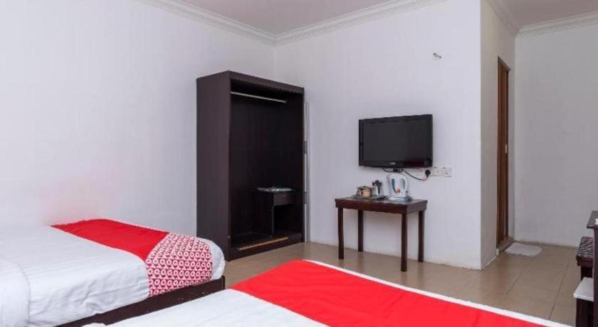 Super Oyo 1114 Neo Pegasus Hotel Segamat Extérieur photo
