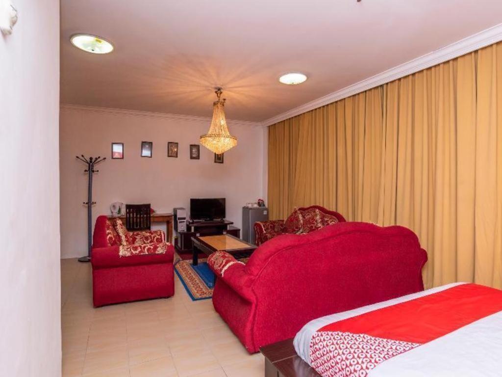Super Oyo 1114 Neo Pegasus Hotel Segamat Extérieur photo
