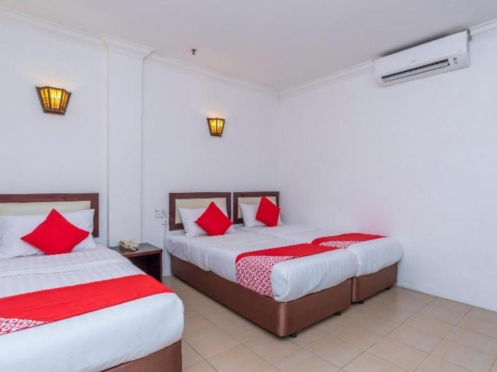 Super Oyo 1114 Neo Pegasus Hotel Segamat Extérieur photo